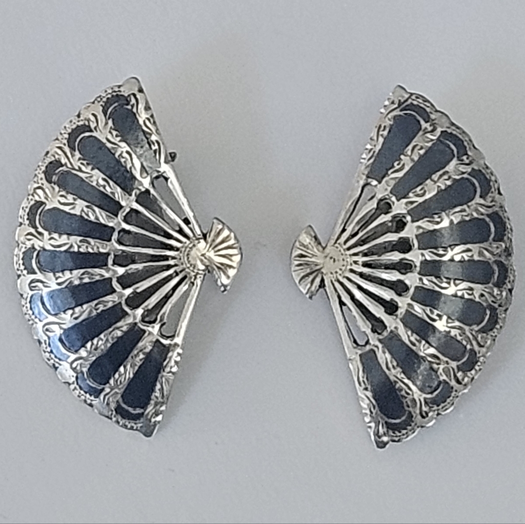 Vintage Siam Nielloware Sterling Silver Clip-On Earrings Black Enamel 9g 30$